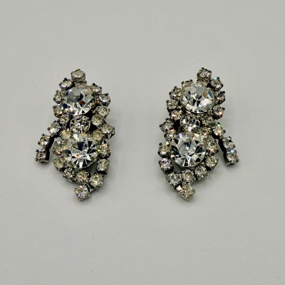 VTG Mid-Century Glamour Rhinestone Cluster Clip-On Earrings | Bridal Sparkle